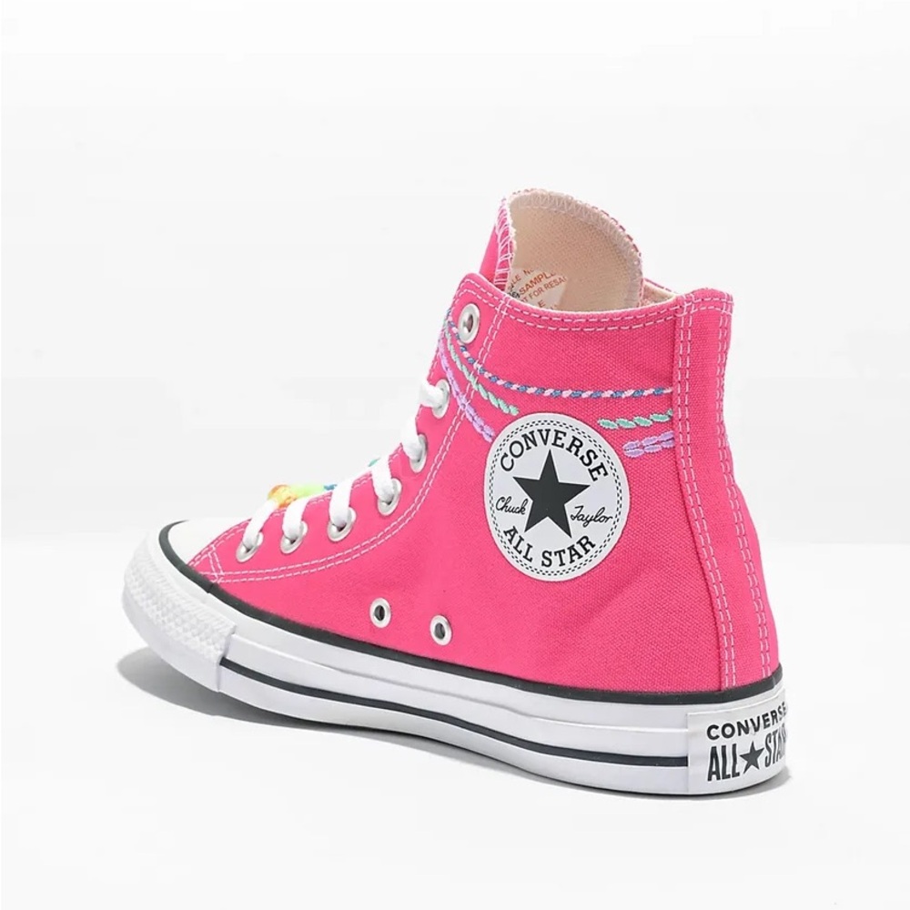Converse Chuck‎ Taylor Girls All Star Pink High Top Shoes Charms New Size 5